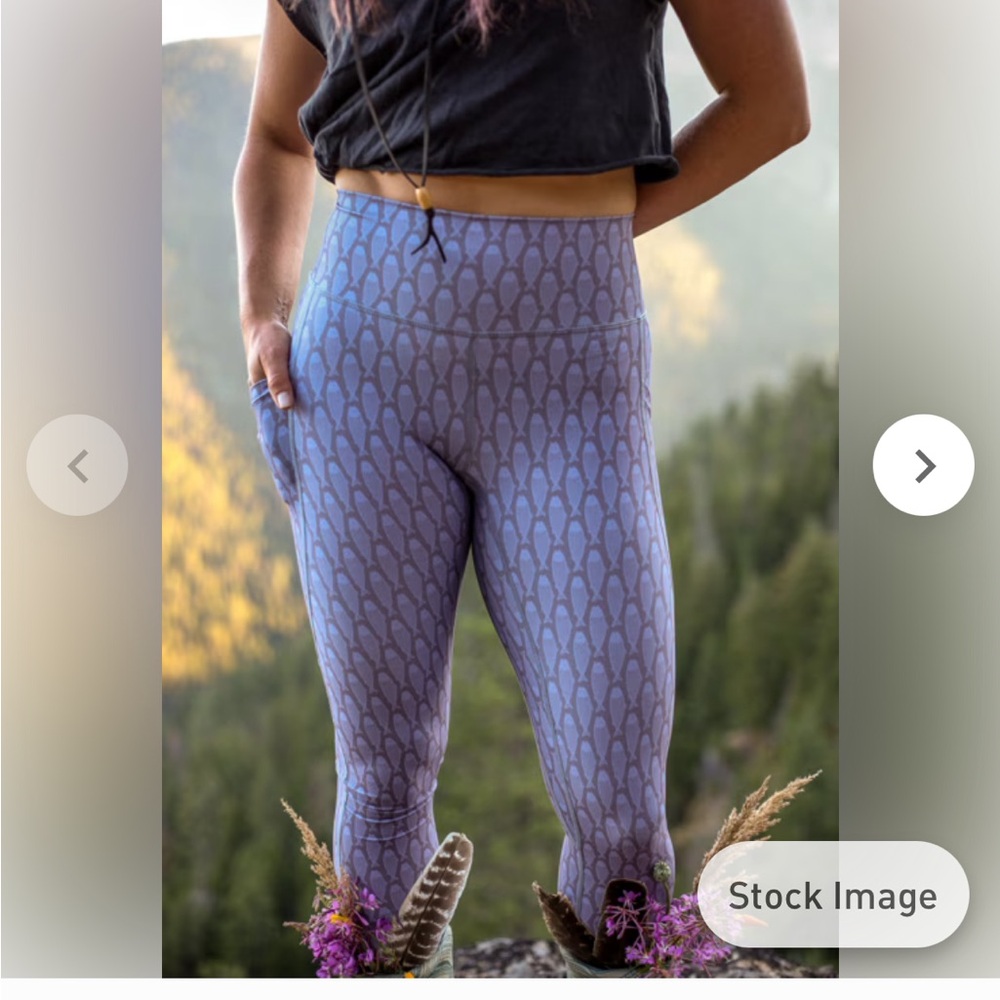 Salmon Sisters X Youer leggings